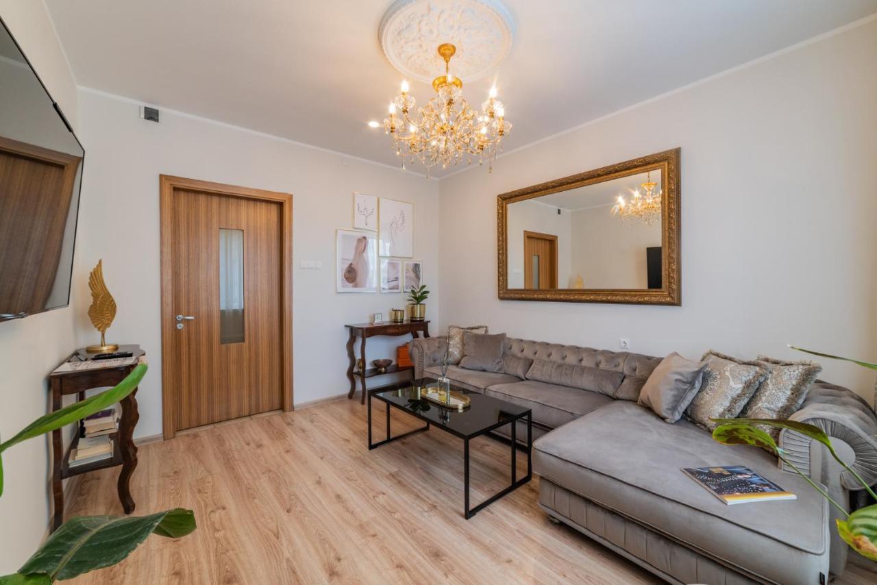 E. D. Angel Wing Apartment Siauliai  Bagian luar foto